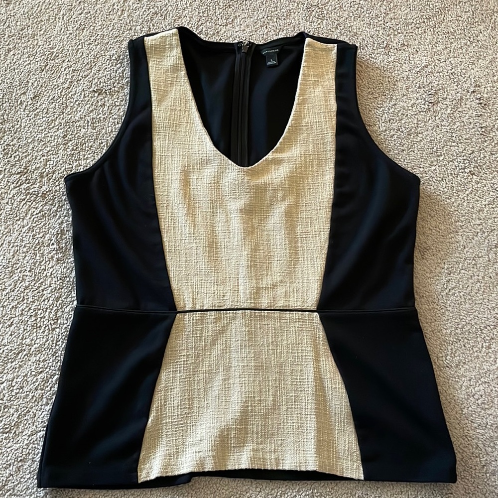 Anne Taylor Sleeveless blouse